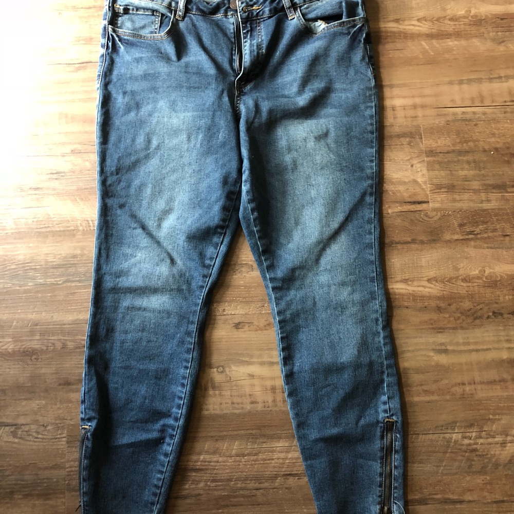 Zipper Detail Skinnies
